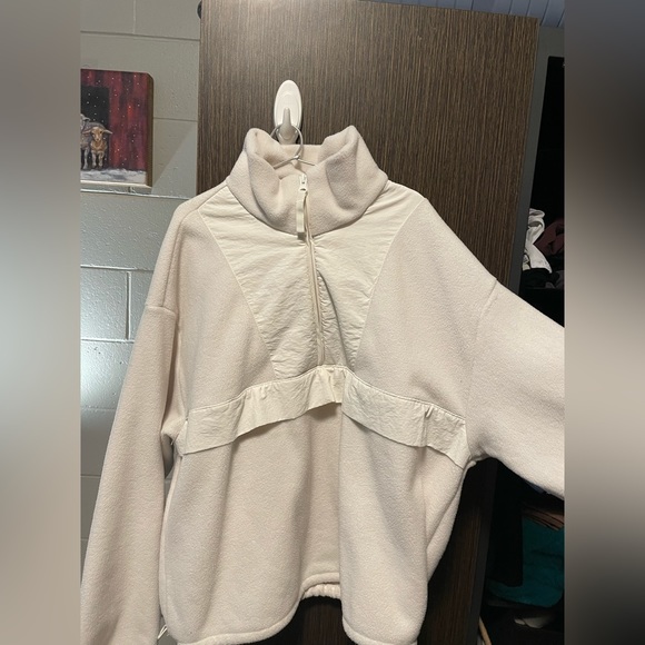 Oversized Fleece Top - Picture 4 of 4